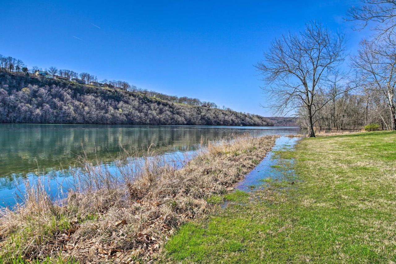 The Cozy Cottage With Lake Taneycomo Access! Branson Exterior photo